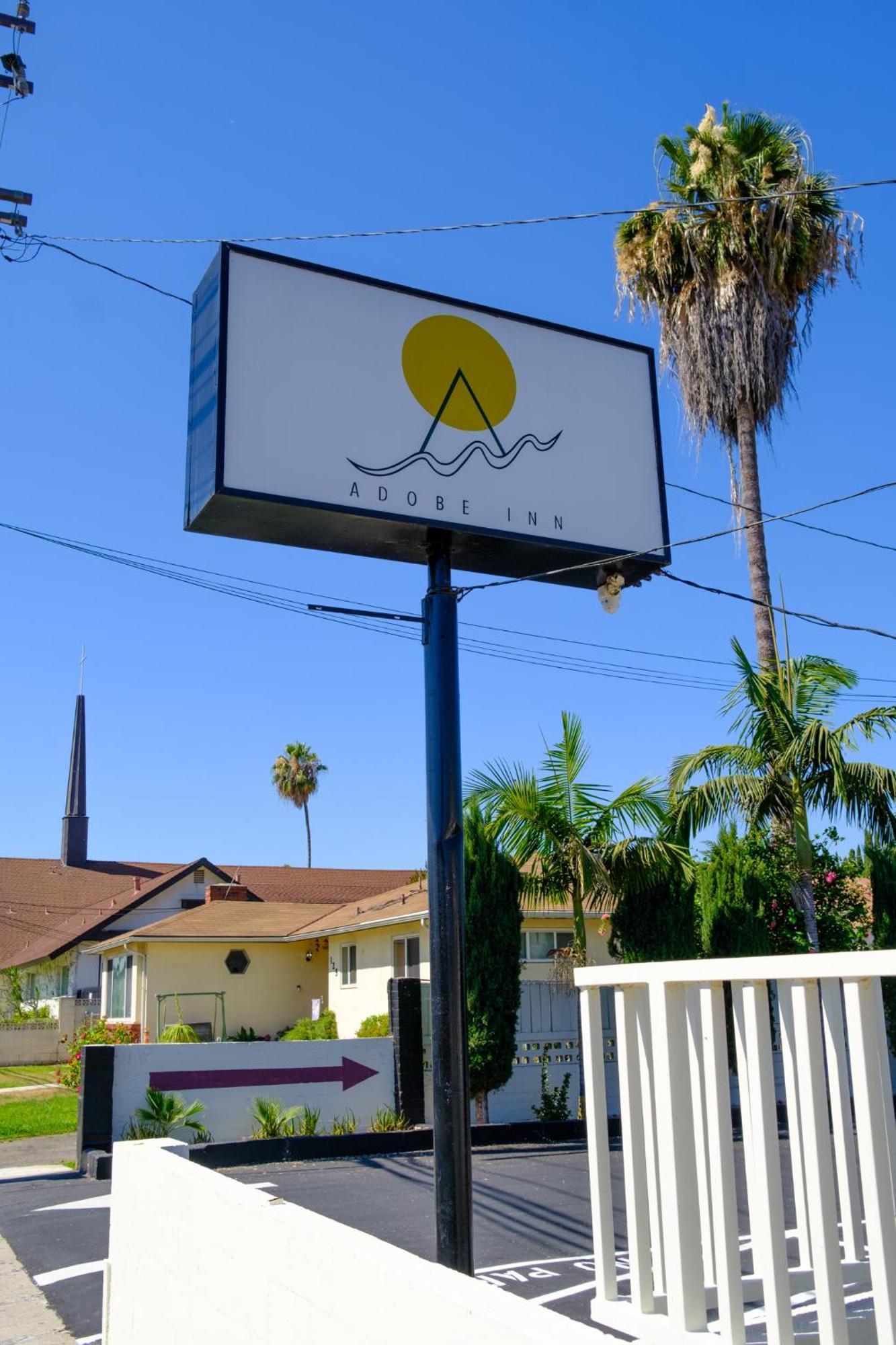 Adobe Inn Monterey Park Eksteriør billede